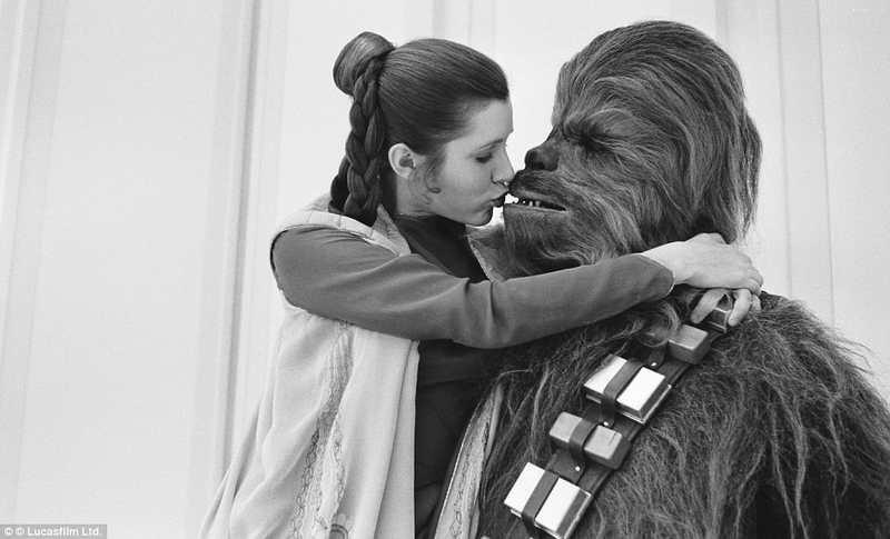 Illustration for article titled Scotland's Same-sex marriage Law could allow Jedi Knights to marry people